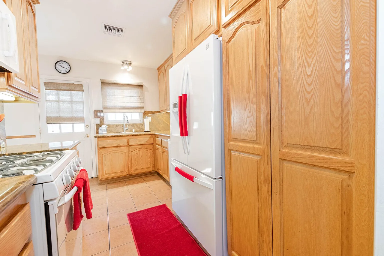 2120 N Valley St #NA - Photo 7 of 28