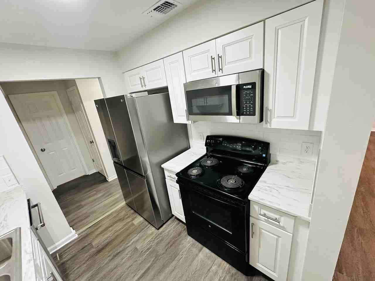 478 Lombard St #2D - Photo 7 of 16