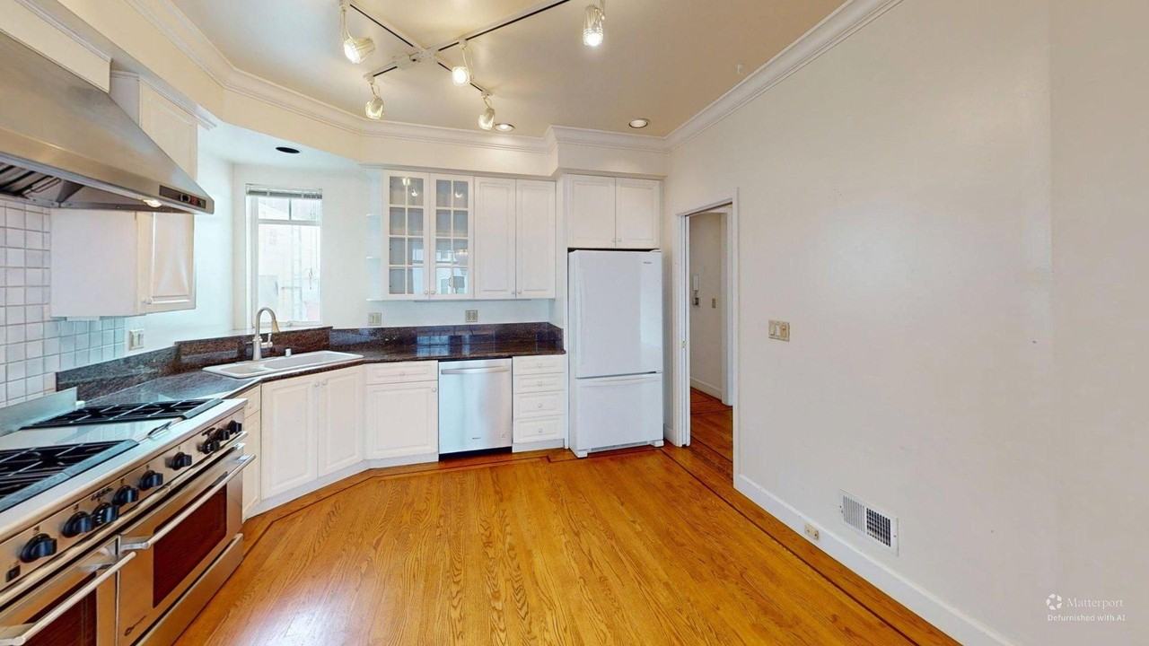 161 4th Ave #161 - Photo 4 of 20