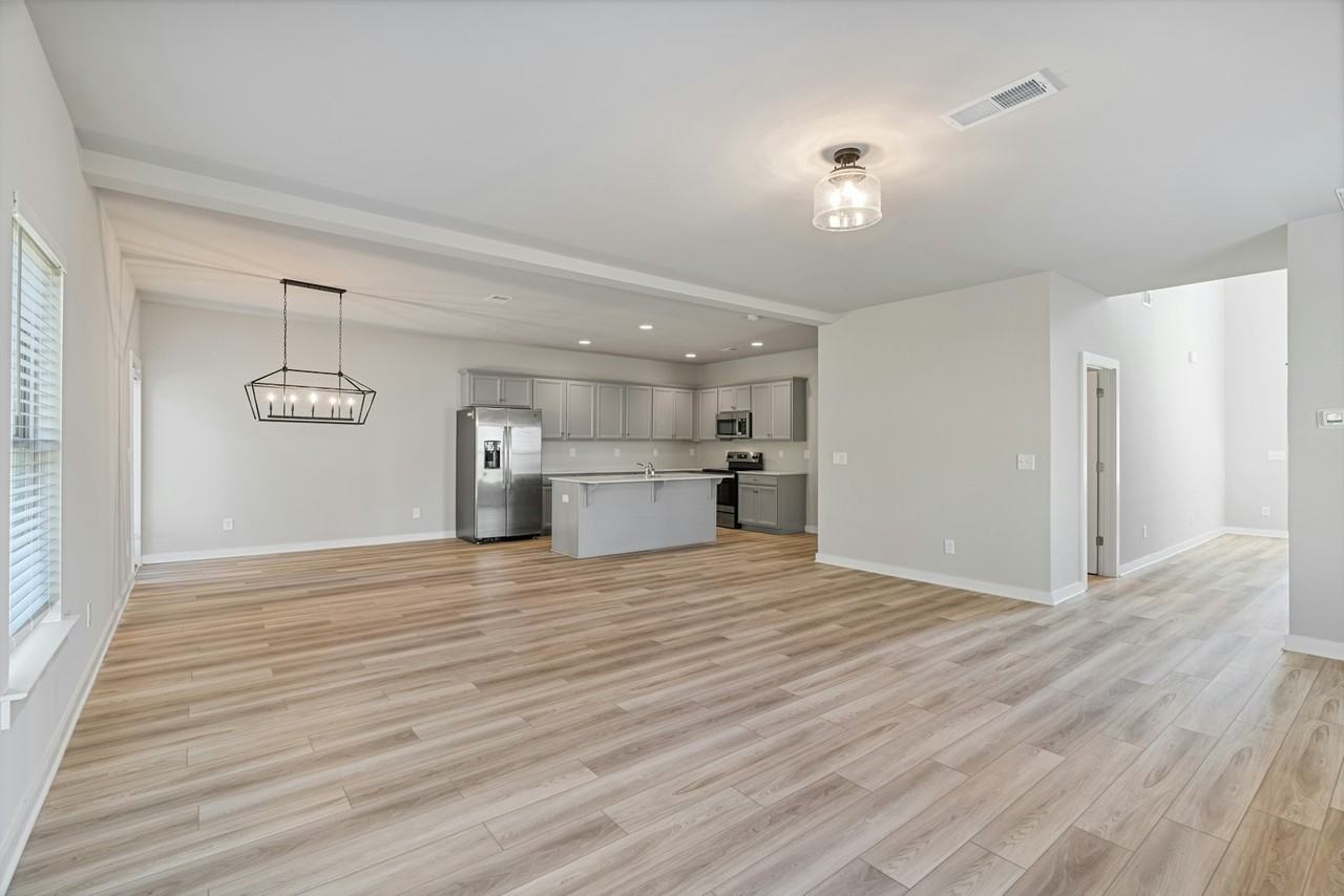 1420 Brookhaven Dr - Photo 6 of 27