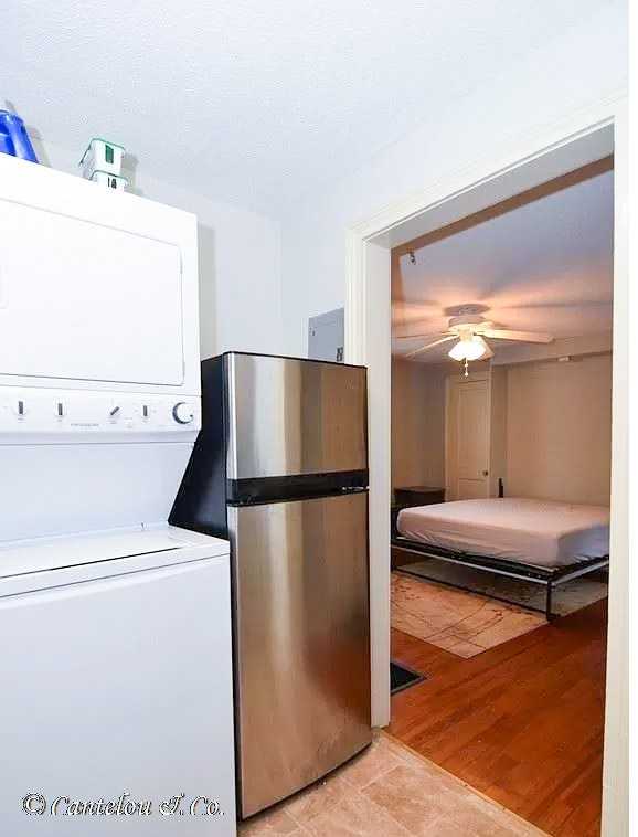 350 Telfair Street, Unit E - Photo 5 of 9