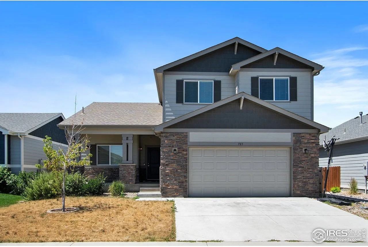 703 South Settlers Drive - Photo 2 of 13