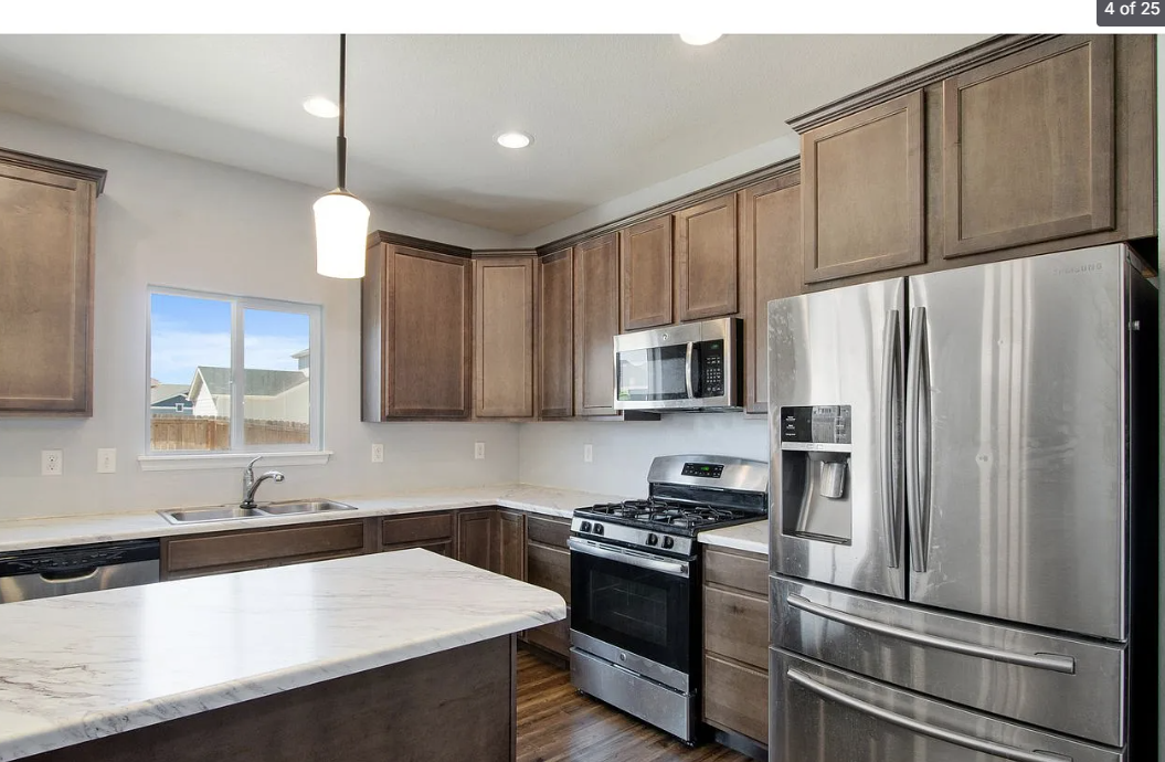 703 South Settlers Drive - Photo 3 of 13