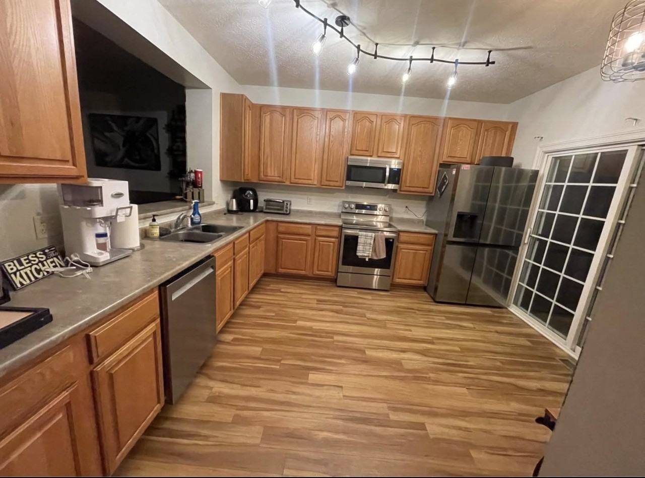 2690 Gardenia Avenue - Photo 7 of 17