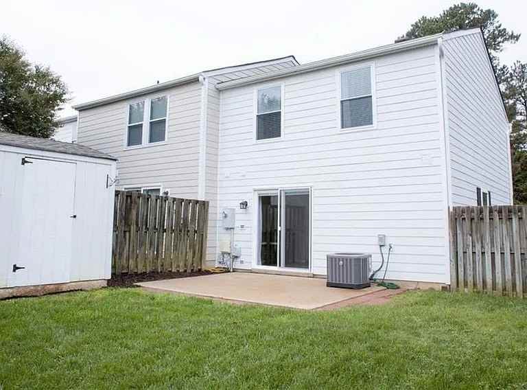 4912 Finnegan Court - Photo 6 of 8