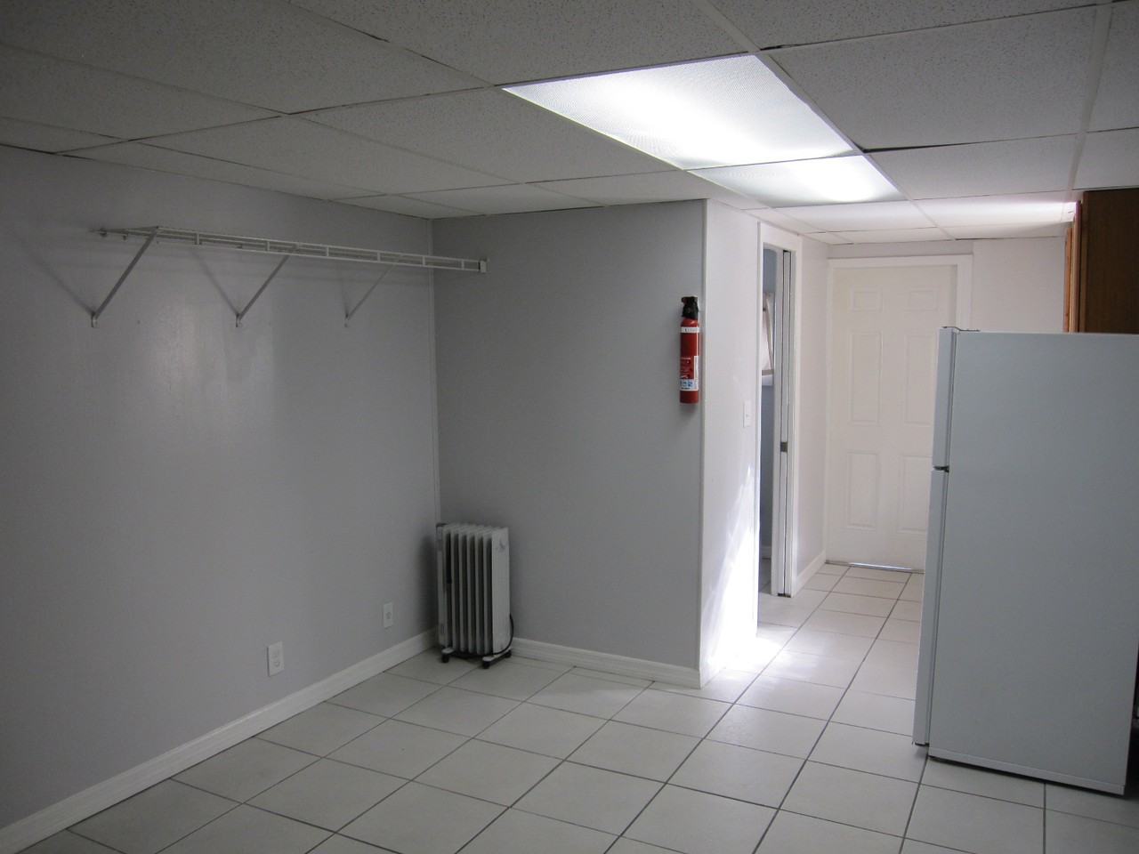 28 N Grosse Ave #C - Photo 5 of 6