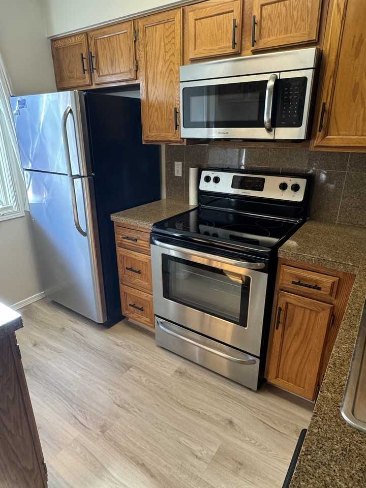 2603 E Nichols Cir #1 - Photo 4 of 32