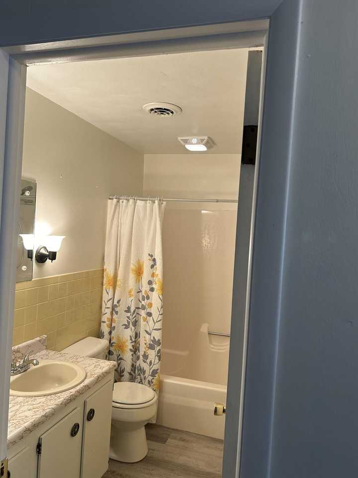 460 Main Street - Photo 2 of 7