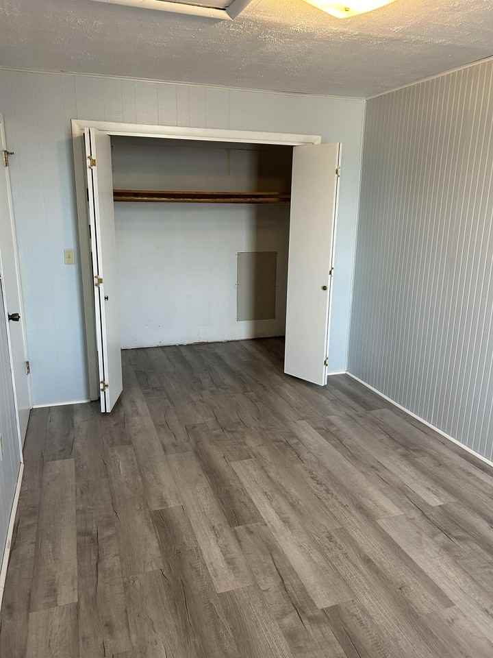 460 Main Street - Photo 4 of 7