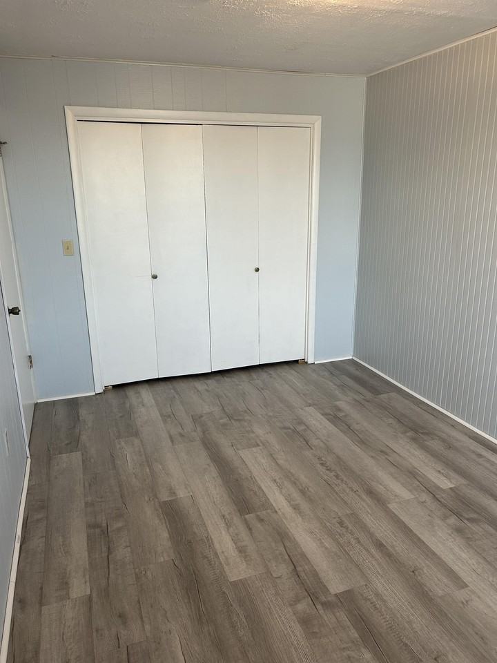 460 Main Street - Photo 5 of 7