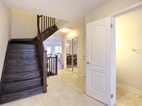 14 Lothbury Drive - Photo 3 of 20