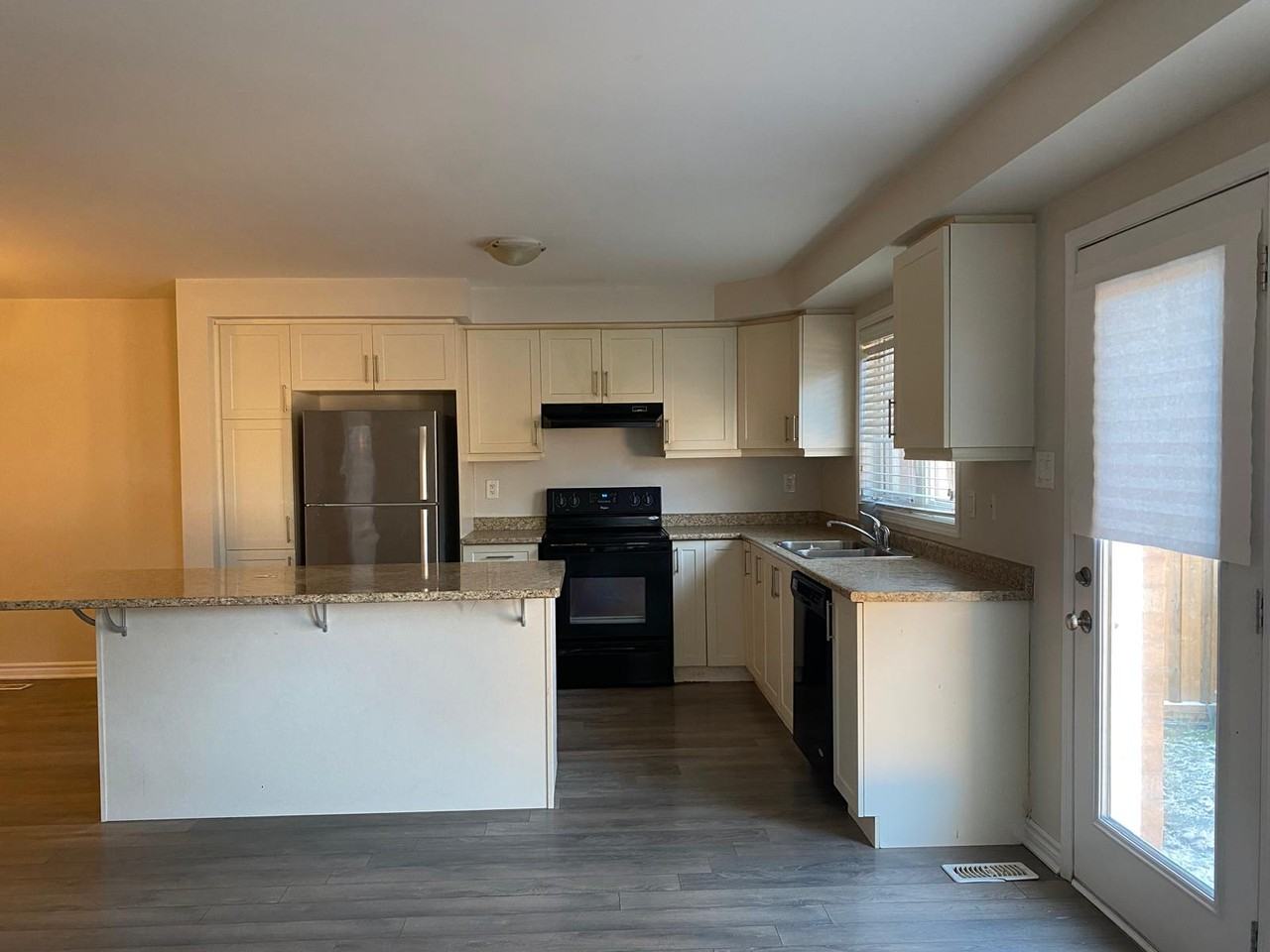 14 Lothbury Drive - Photo 4 of 20