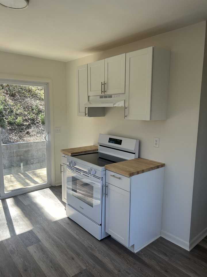 3308 Easton Avenue - Photo 2 of 10