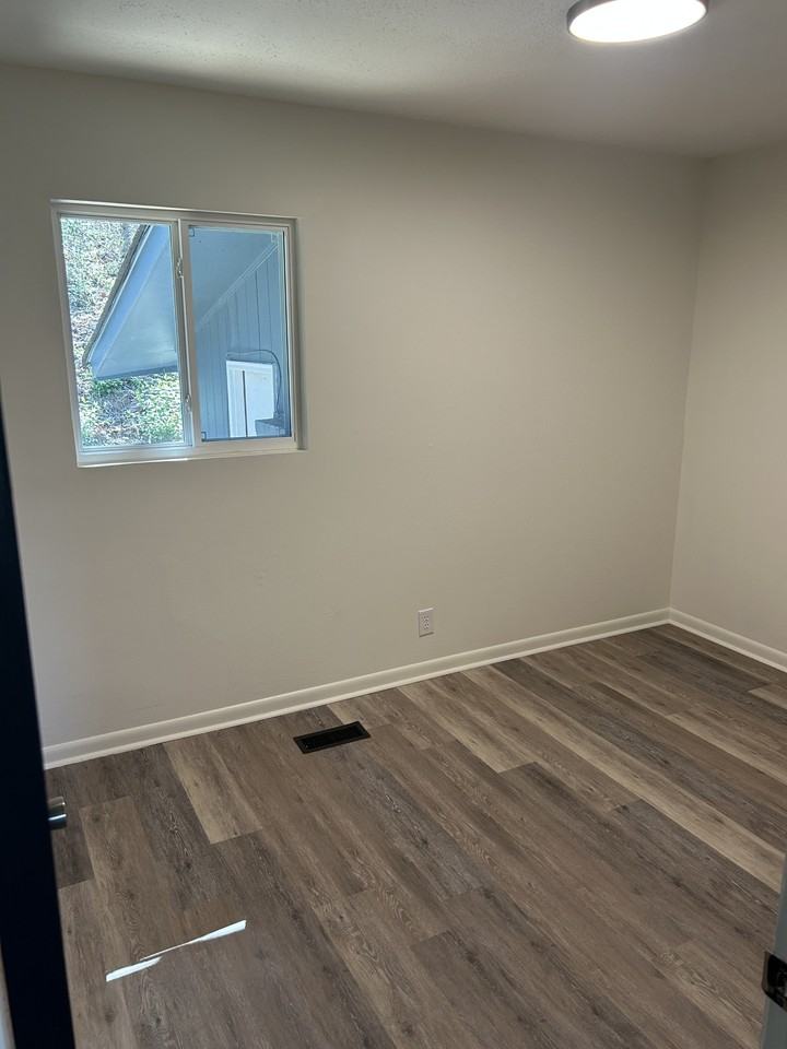 3308 Easton Avenue - Photo 3 of 10