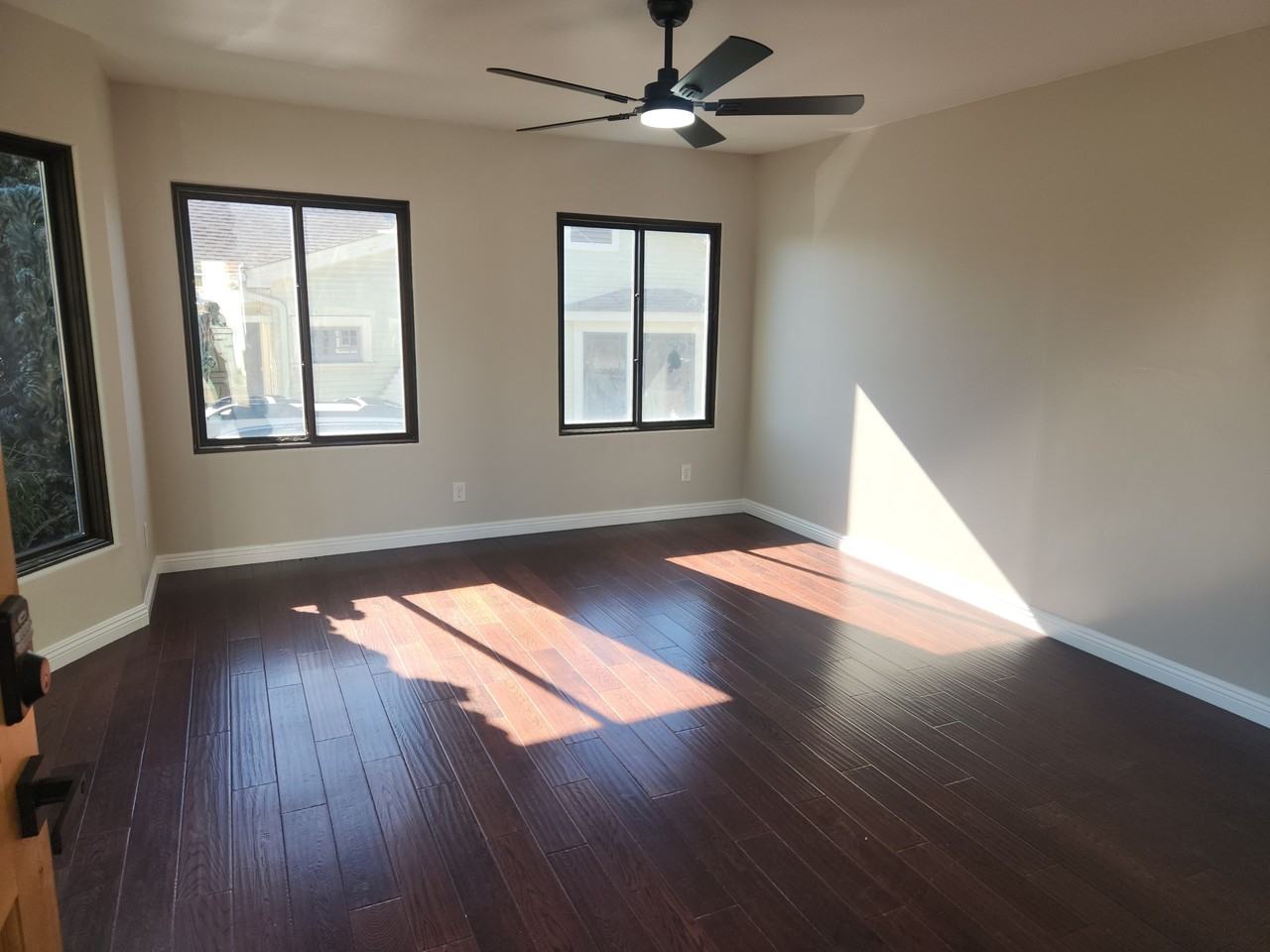 Cherokee Avenue - Photo 6 of 33