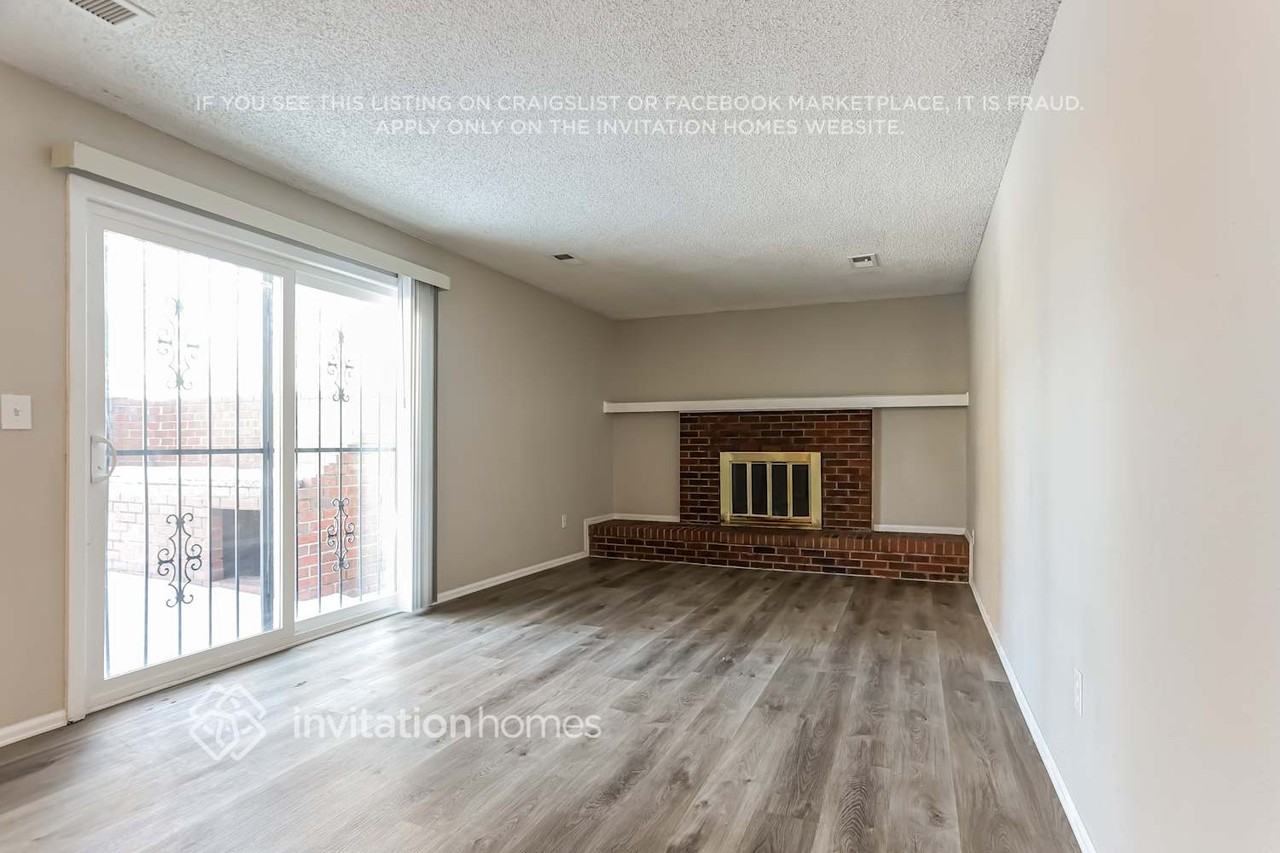 14499 E Wesley Ave - Photo 6 of 17