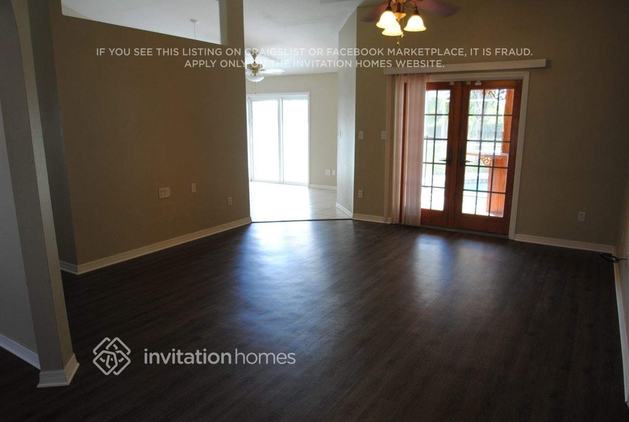 936 Forest Hill Dr - Photo 2 of 8