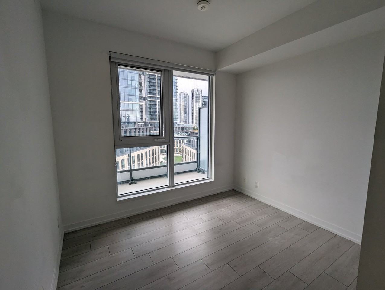 950 Portage Pky - Photo 3 of 10