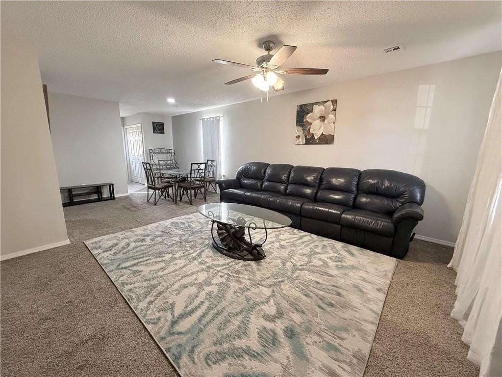 909 Durham Pl #B - Photo 2 of 6