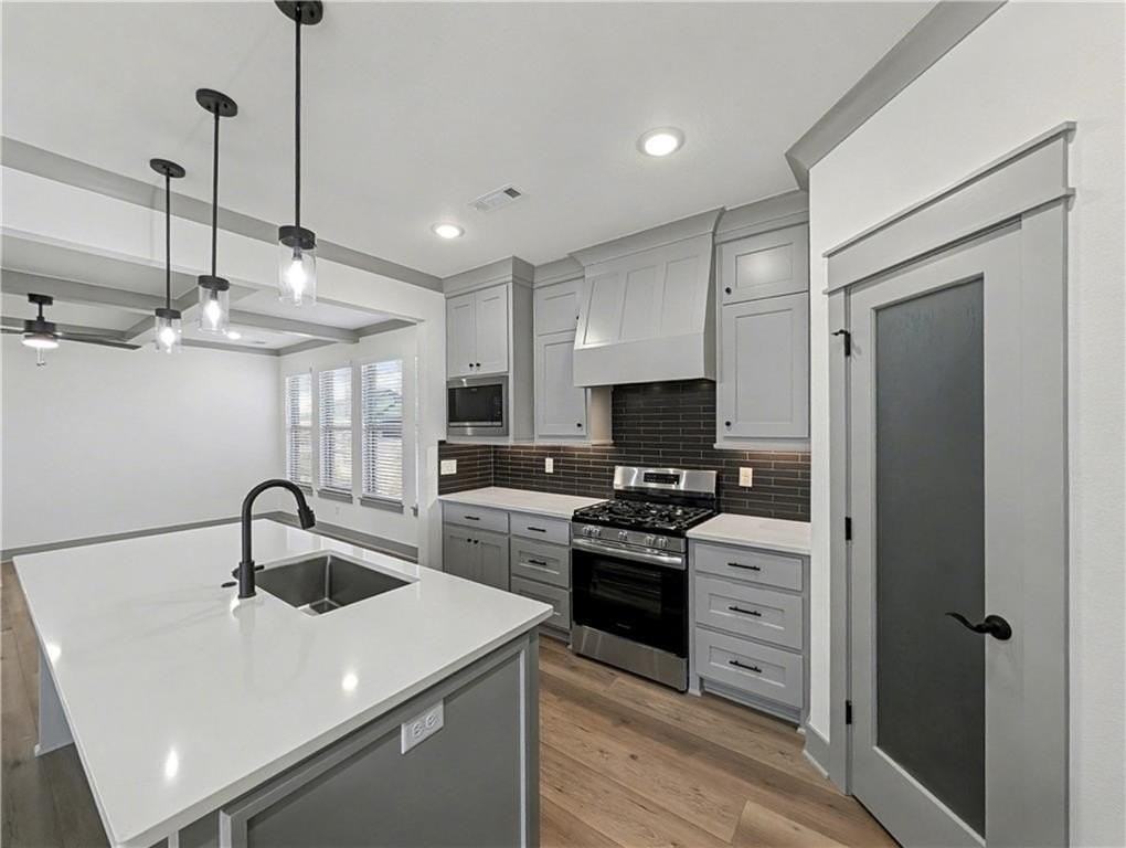 4979 Farmhouse St - Photo 3 of 39