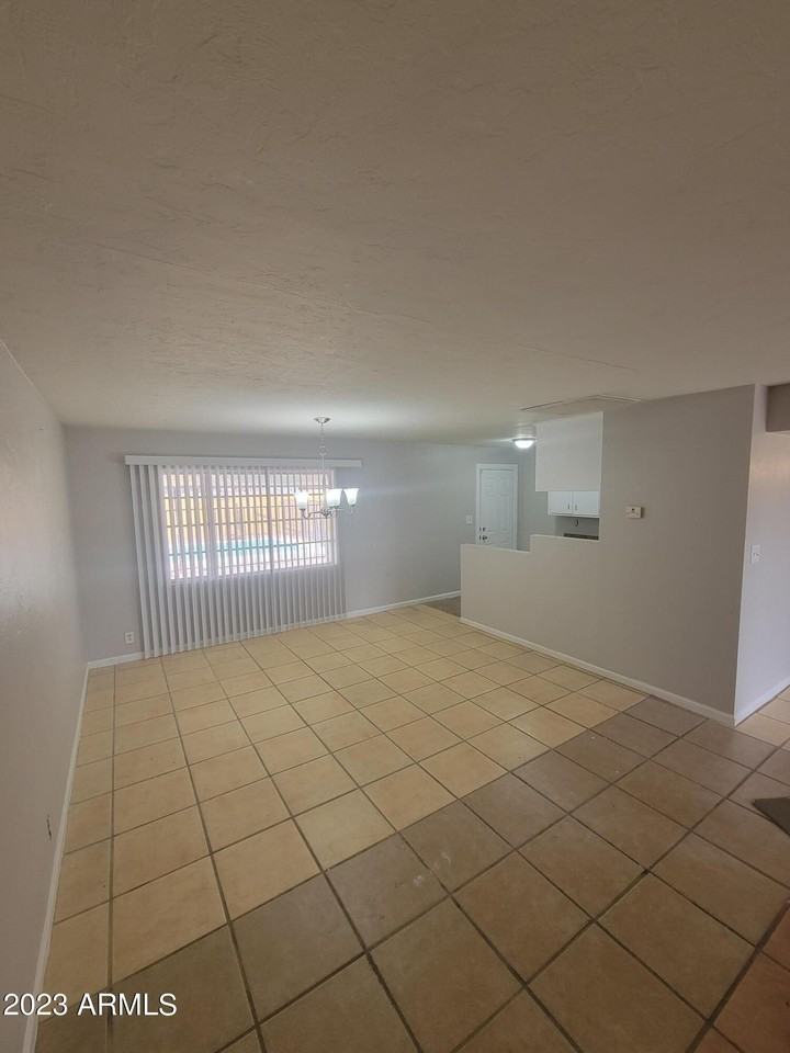 6518 N 41st Ave - Photo 2 of 13