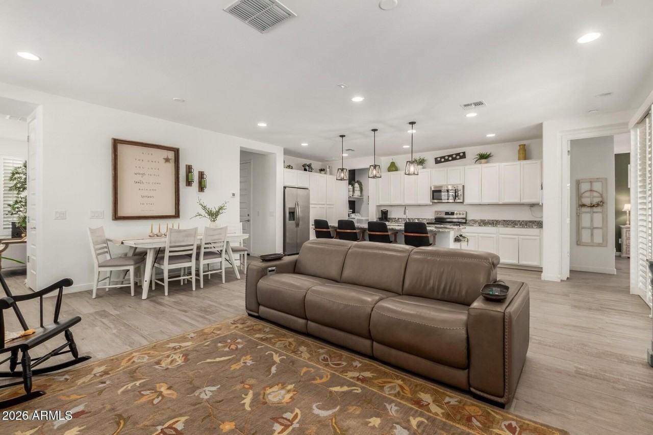 24970 N 172nd Ave - Photo 7 of 33