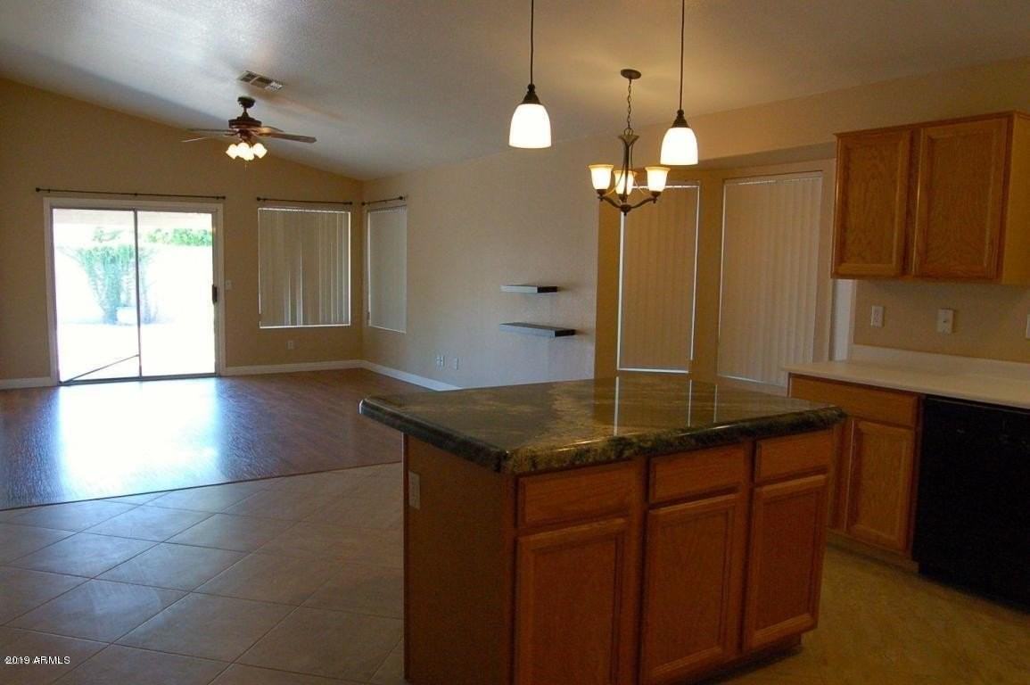 4815 W Ponderosa Ln - Photo 4 of 13