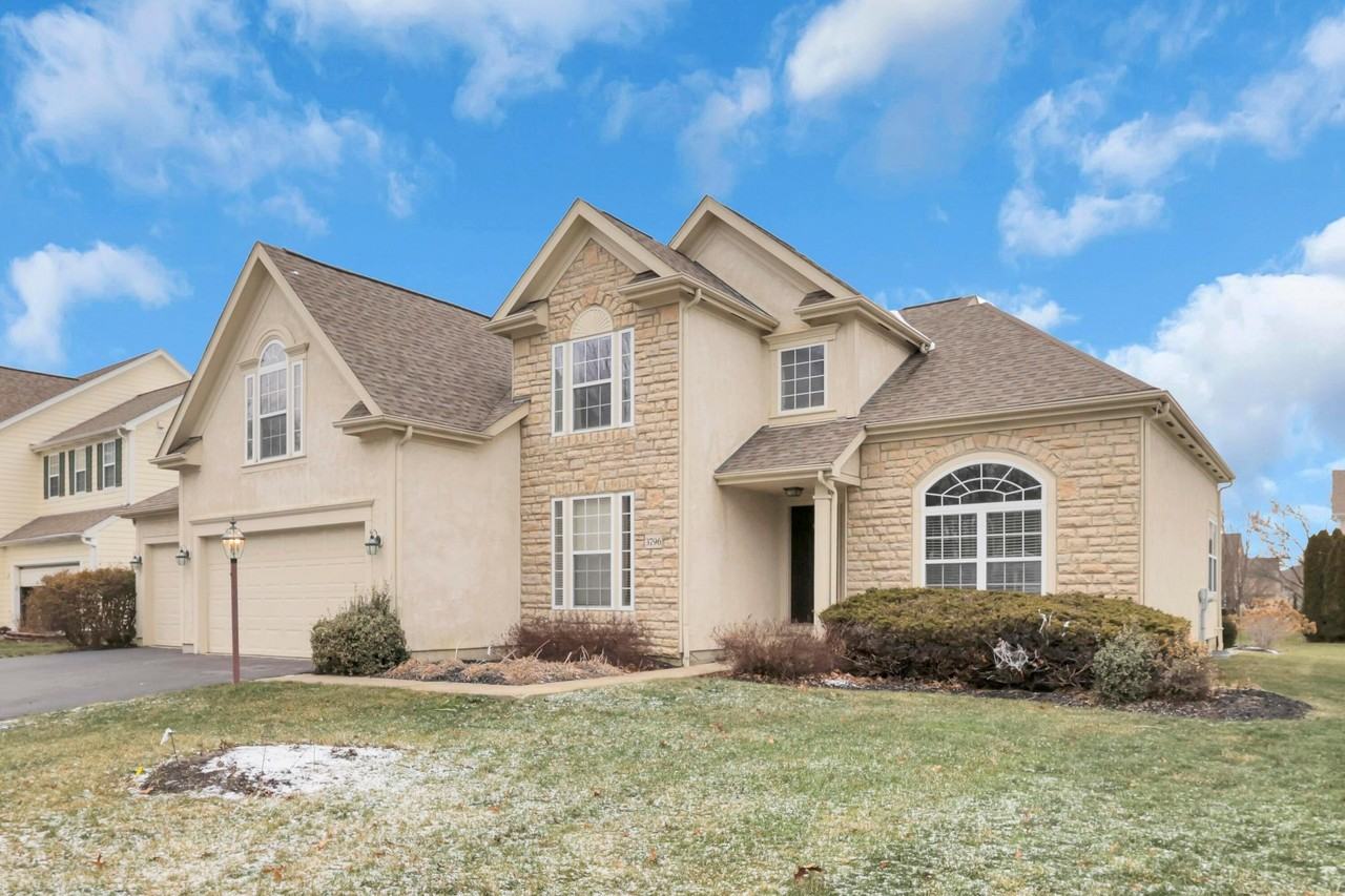 3796 Village Club Dr - Photo 5 of 50