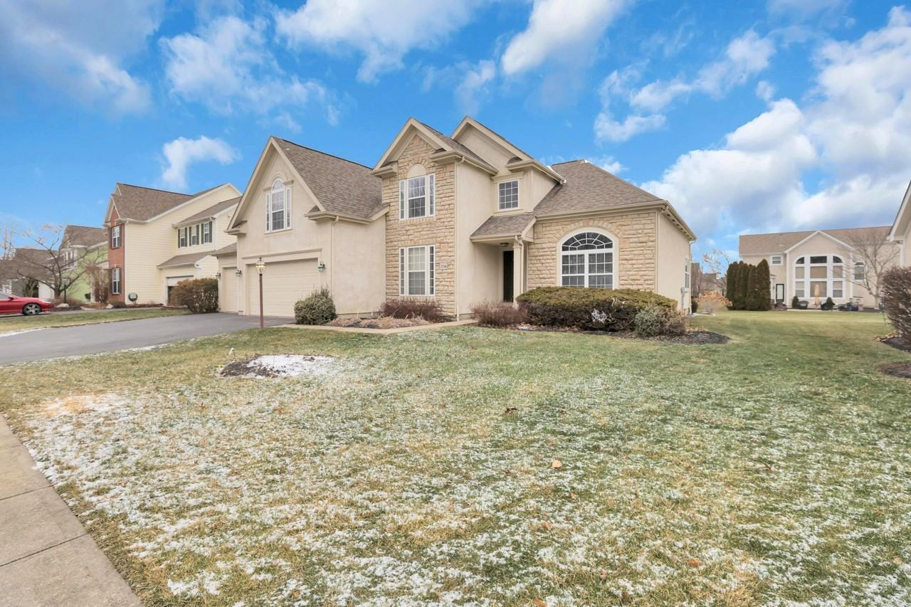 3796 Village Club Dr - Photo 6 of 50