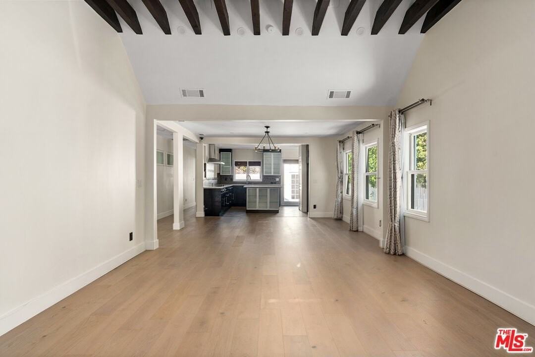 8921 Ashcroft Ave - Photo 2 of 22