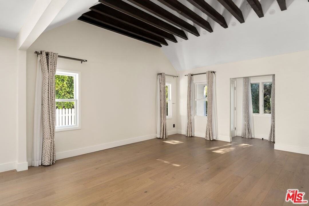 8921 Ashcroft Ave - Photo 3 of 22