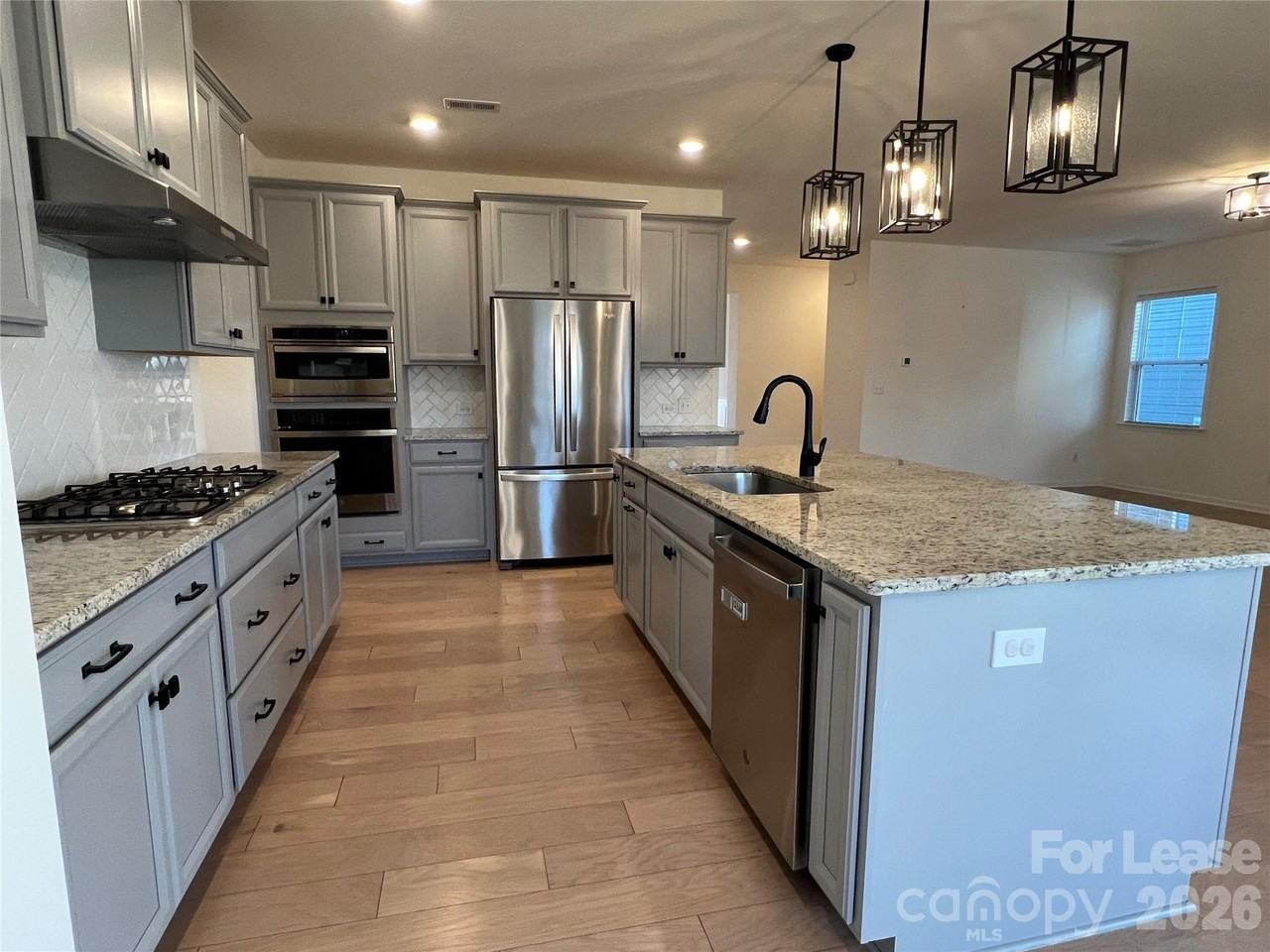 5016 Britannia Blvd - Photo 6 of 29