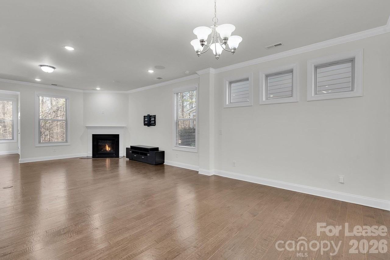 11715 Clems Branch Dr - Photo 6 of 47