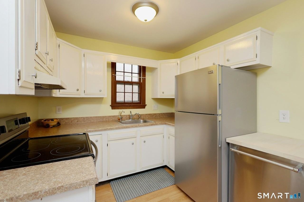 380 Newtown Tpke - Photo 6 of 18