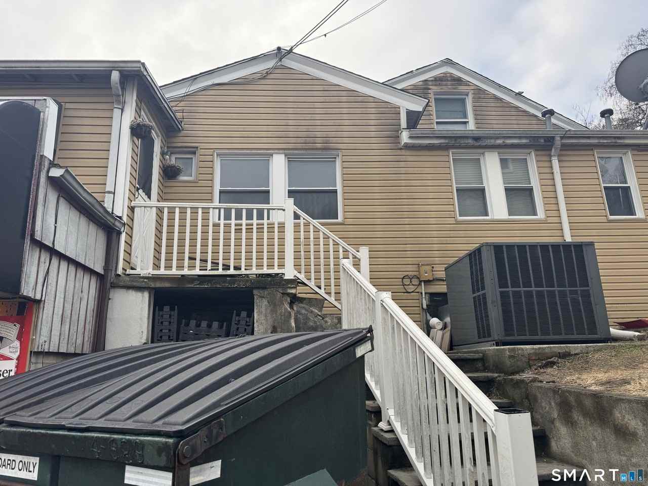 47 Pershing Dr #1 - Photo 2 of 21