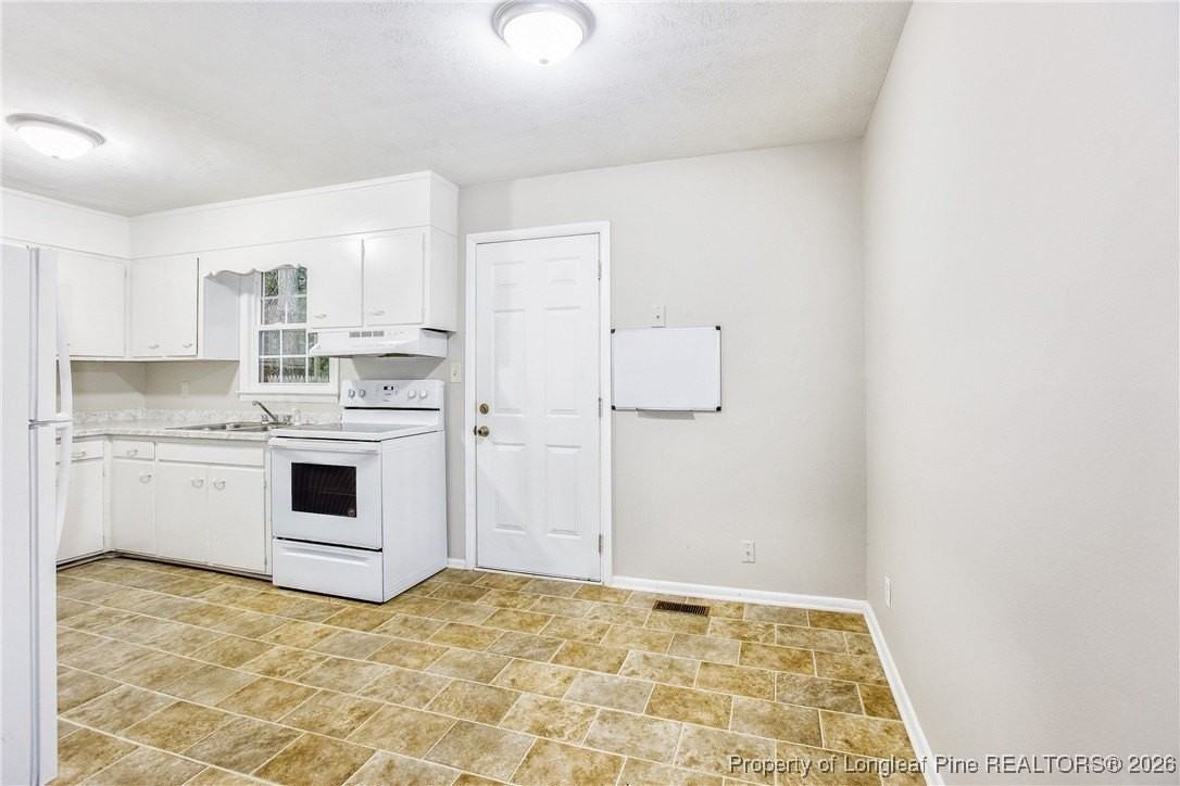 828 Pilot Ave - Photo 5 of 16