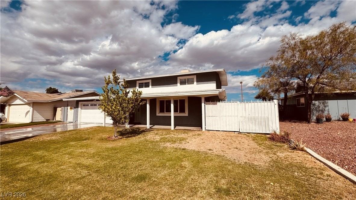 201 Redstone St - Photo 3 of 50