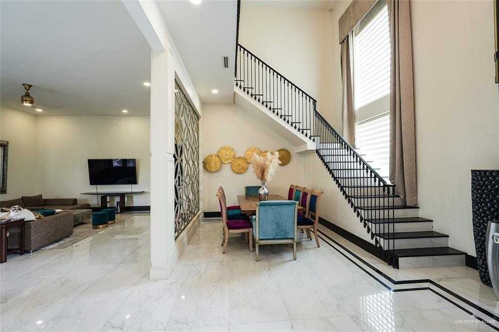 1107 Union Ct - Photo 3 of 21