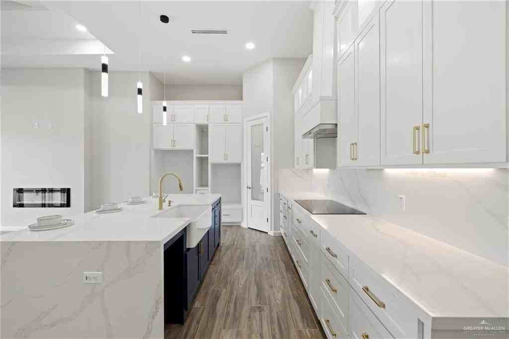 701 Grayson Ave - Photo 6 of 26