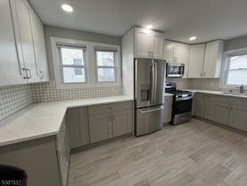 20 Van Dyke Pl - Photo 1 of 1