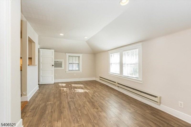 9 Lincoln St - Photo 6 of 24