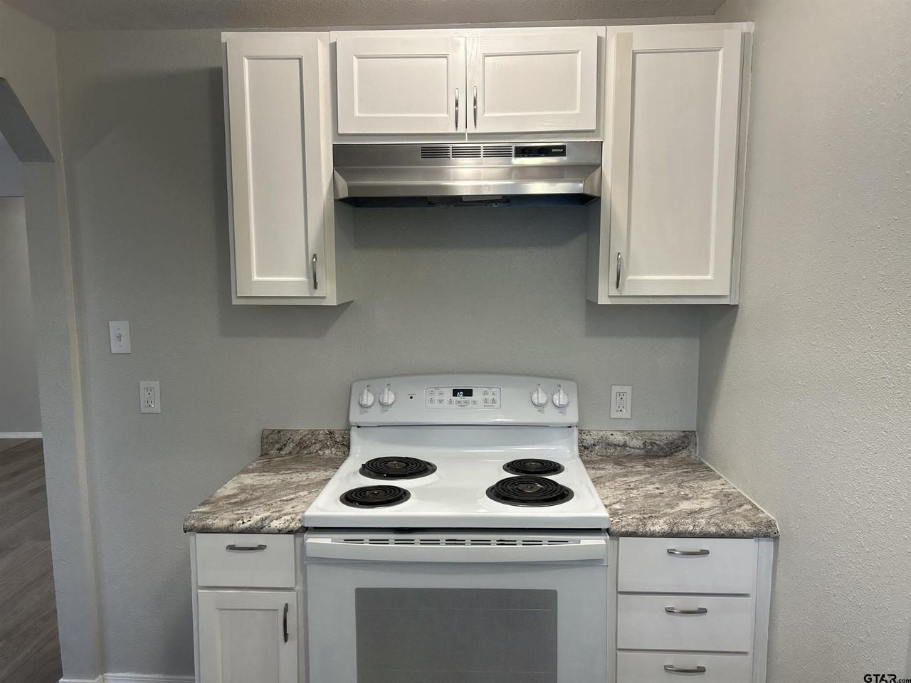 3018 Walton Rd - Photo 3 of 16