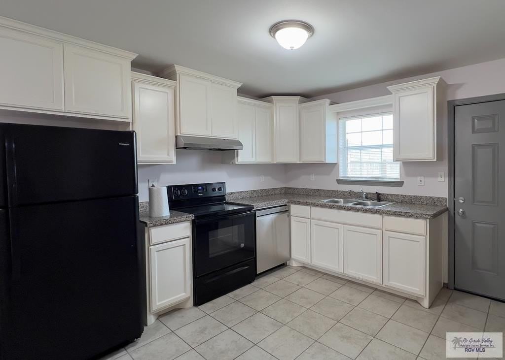 344 Clemente Ave #B - Photo 2 of 8