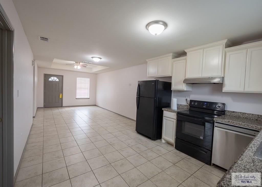 344 Clemente Ave #B - Photo 3 of 8