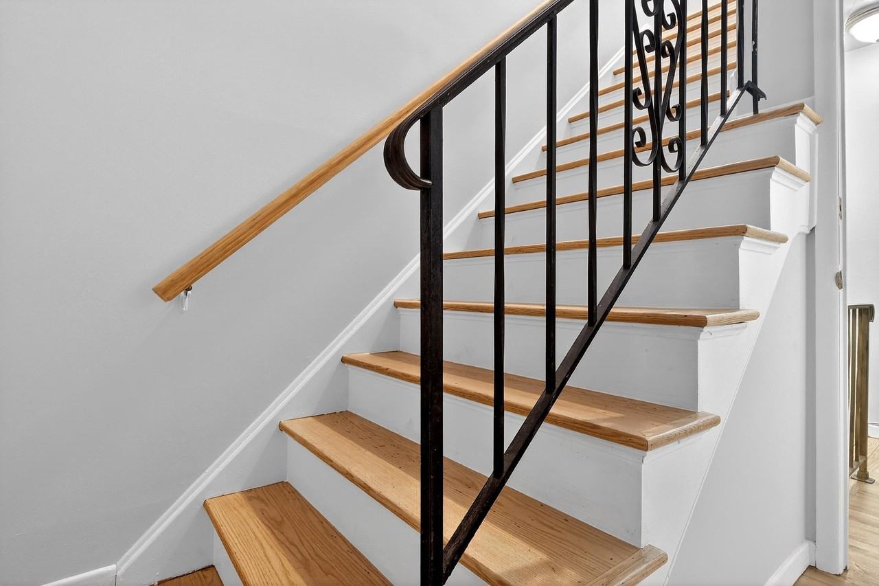 389 Manila Ave #2 - Photo 2 of 25