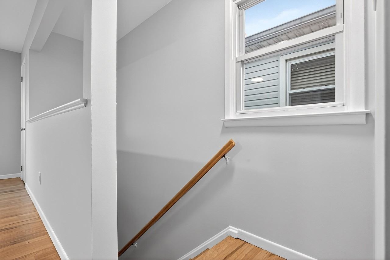 389 Manila Ave #2 - Photo 3 of 25