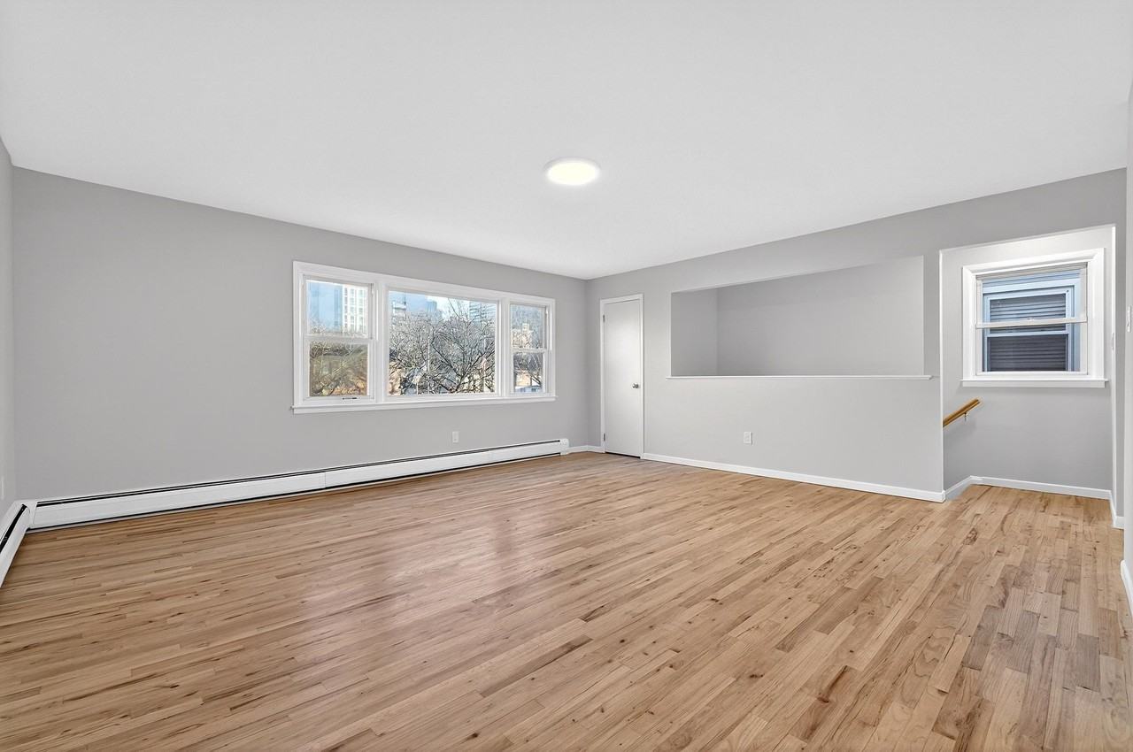 389 Manila Ave #2 - Photo 4 of 25