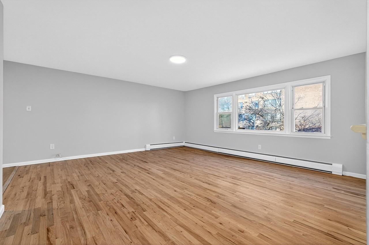 389 Manila Ave #2 - Photo 6 of 25