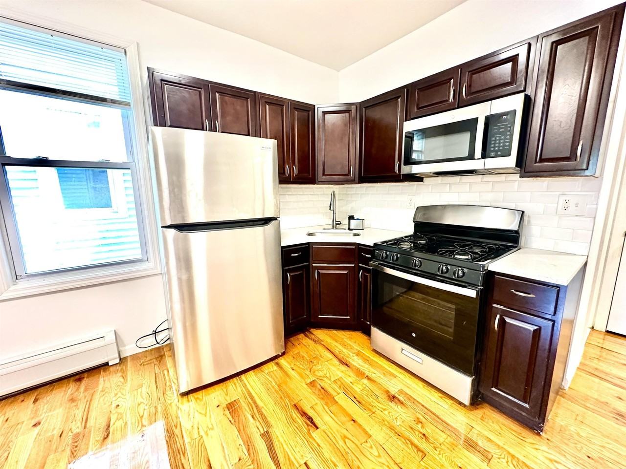 245 Duncan Ave #1 - Photo 3 of 18