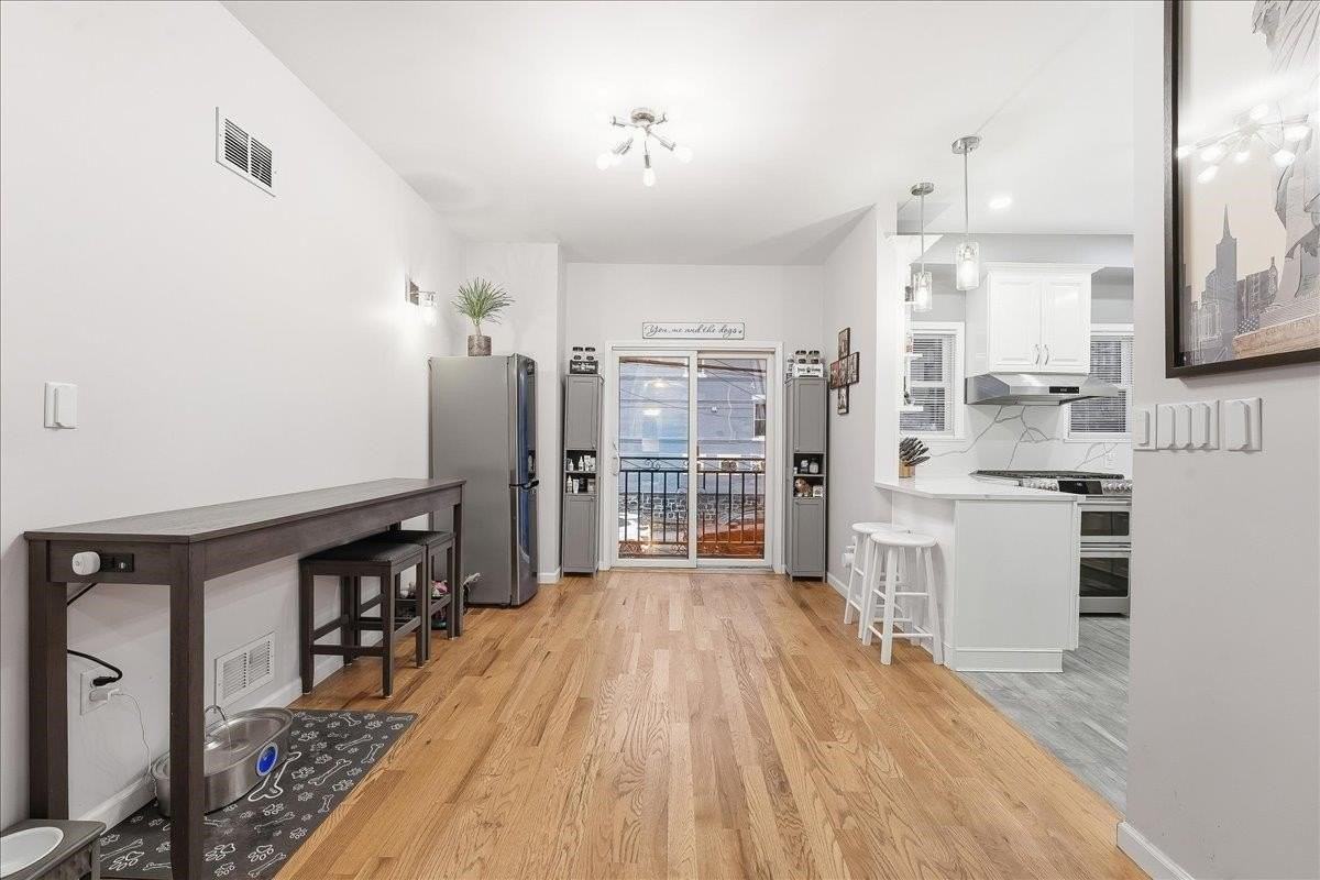 285 Terrace Ave #1 - Photo 5 of 30